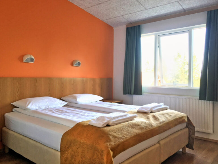 Hotel-Eyvindara-Guest-Room-768x576