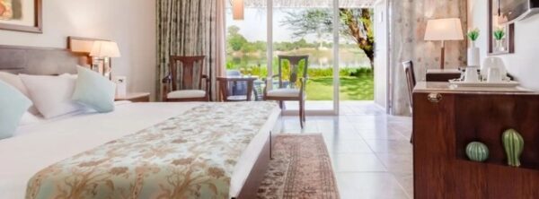 Jolie-Ville-Luxor-Hotel-Spa-Kings-Island-King-600x222